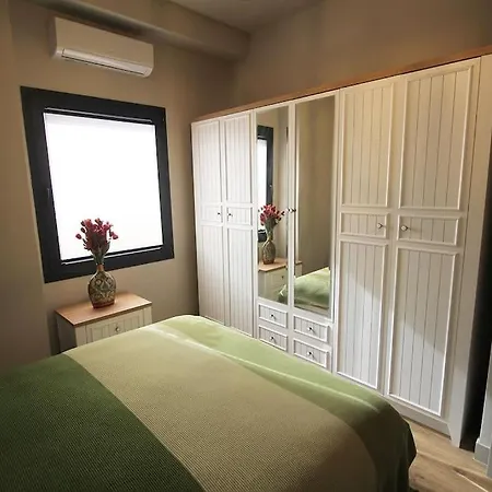 Havuzlu Sitede Manzarali Daire * Bodrum